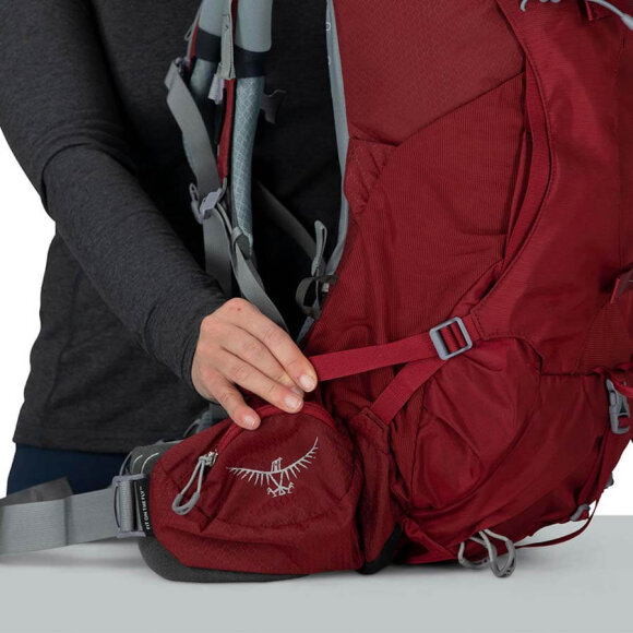 Osprey - Ariel 55 Claret Red W