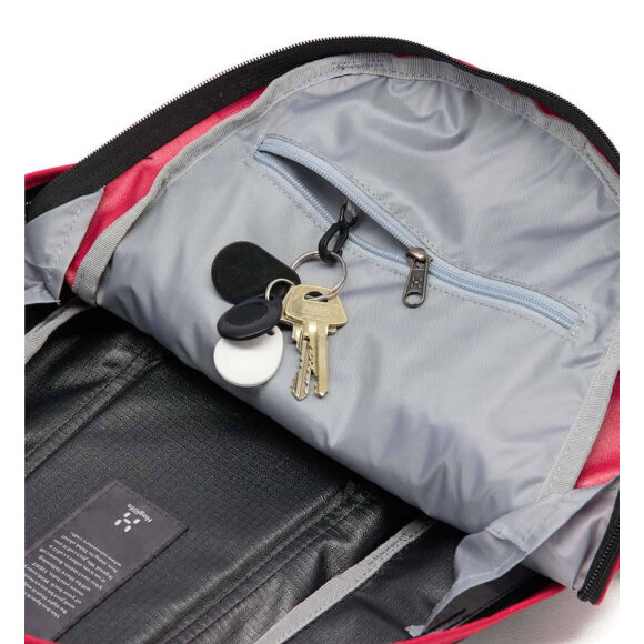 Haglöfs - Tight Small Black/Scarlet Red