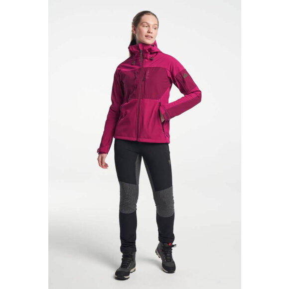 Tenson - Svensk outdoorbrand - outdoortøj - Himalaya Softshell W Dark Fuch