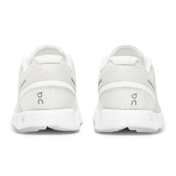 On - Cloud 5 Women Undyed-white