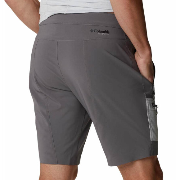 Columbia Sportswear - Mens  Titan Pass Shorts