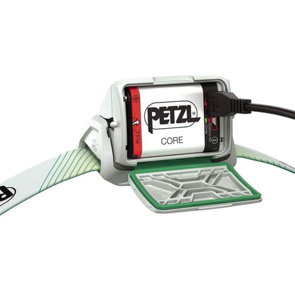 Petzl - ACTIK CORE LAMP GREEN