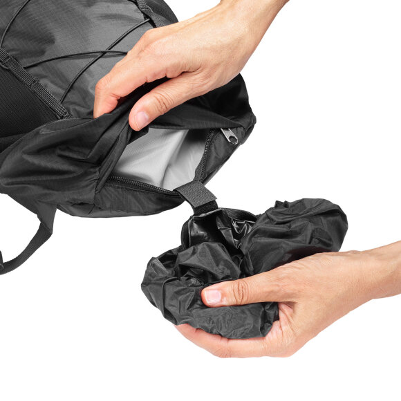 XT 10 Black Løberygsæk fra Salomon