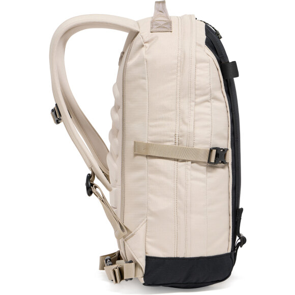 Haglöfs Tight Medium Chalk Beige Rygsæk
