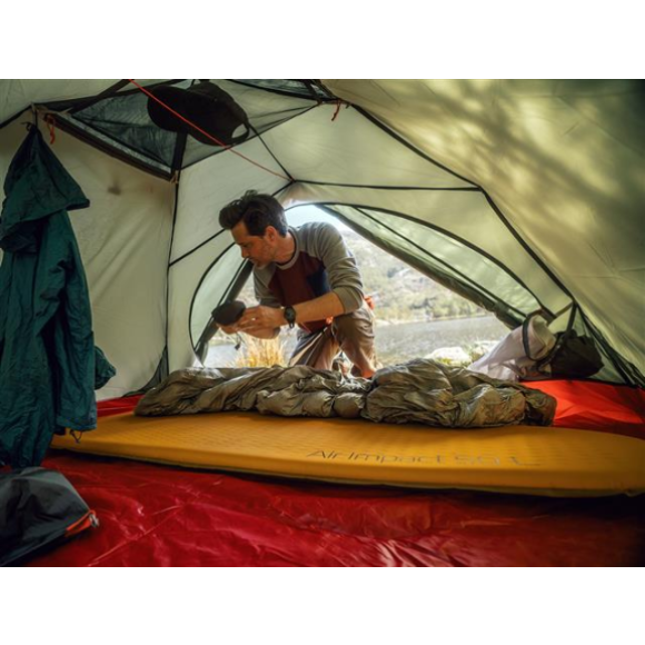 Selvoppusteligt liggeunder fra Robens - Air Impact 50 L