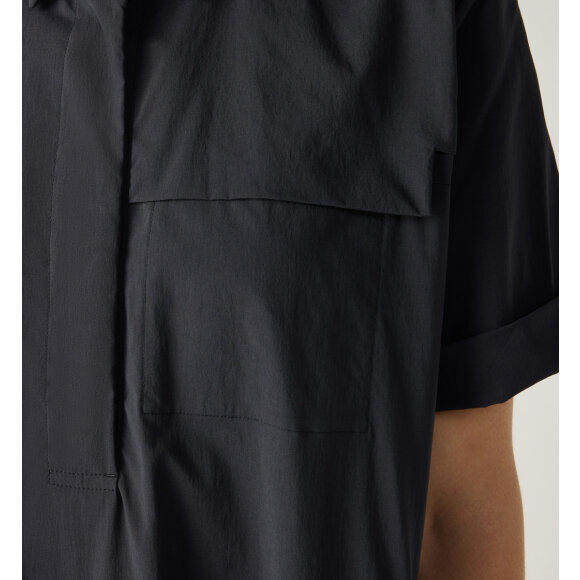 Salo Dress Women True Black fra Haglöfs