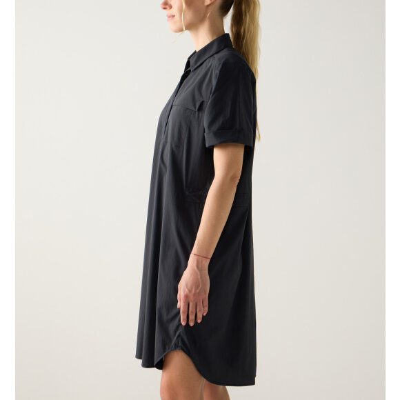 Salo Dress Women True Black fra Haglöfs